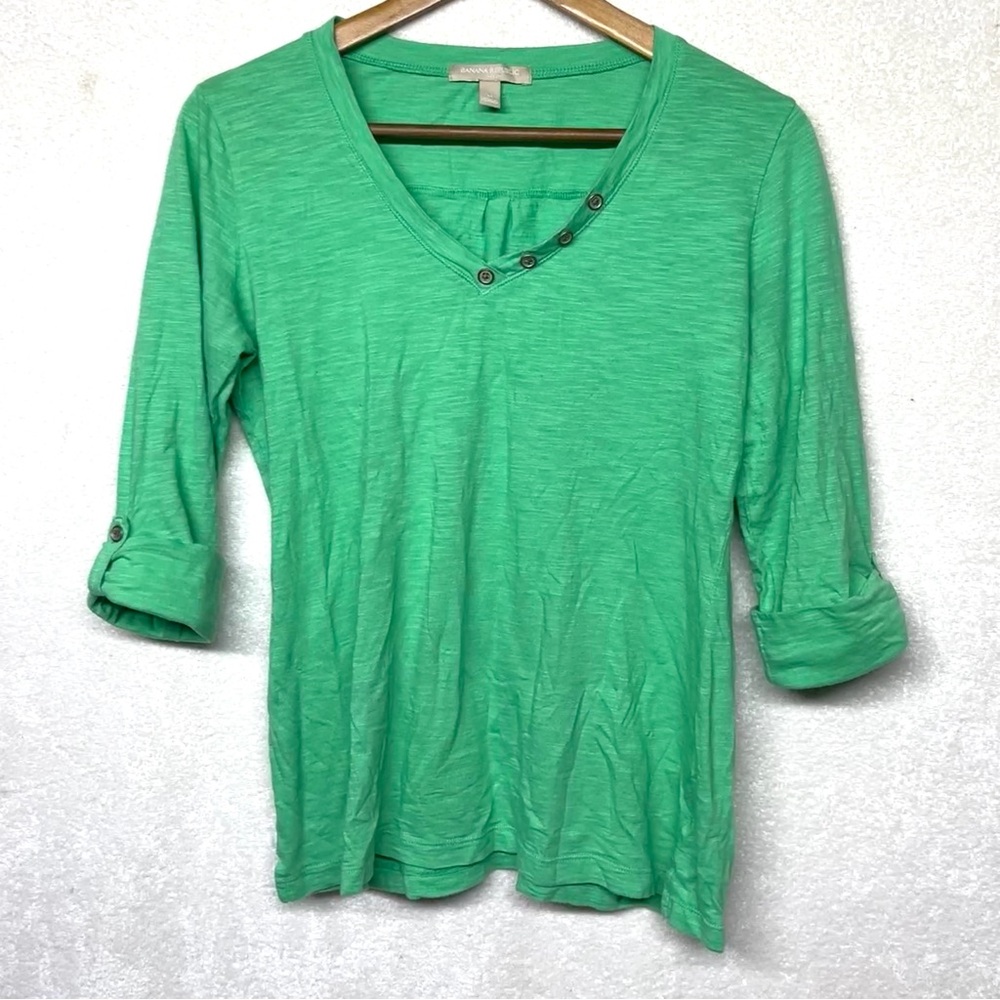 Banana Republic green top size M